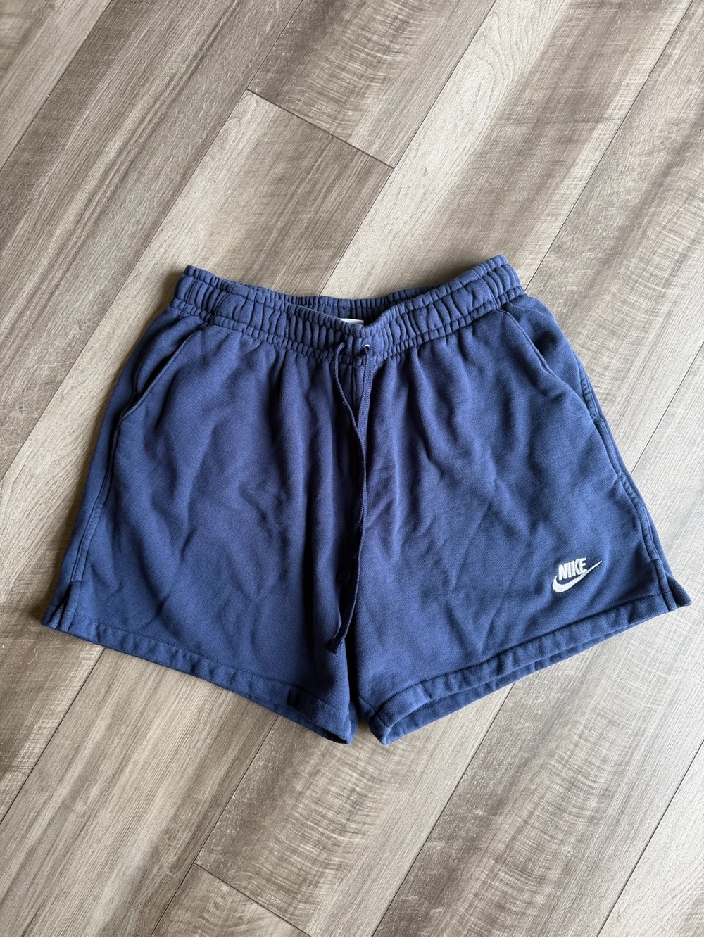 Nike Mens Club French Terry Shorts in Midnight Navy Standard Fit Above Knee Sz M